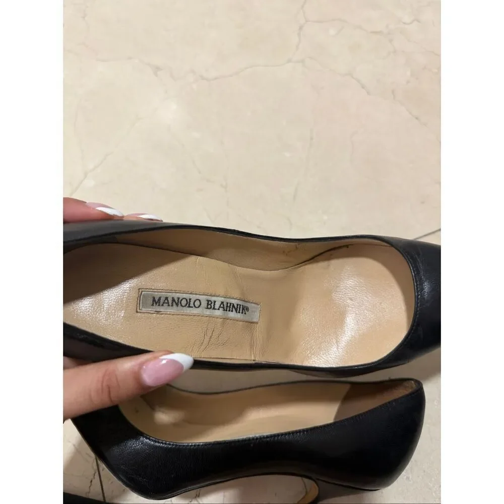 Manolo Blahnik black pump heels leather size 37